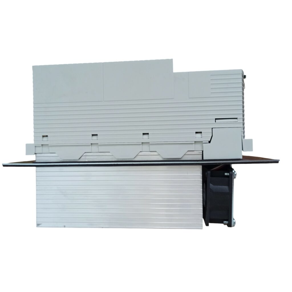 Фото об'єкта lenze-e82dv752k_4c000-1024x1024